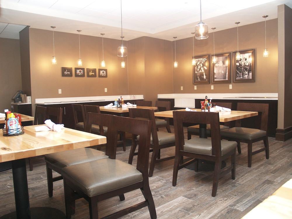 Holiday Inn Salina By Ihg Extérieur photo