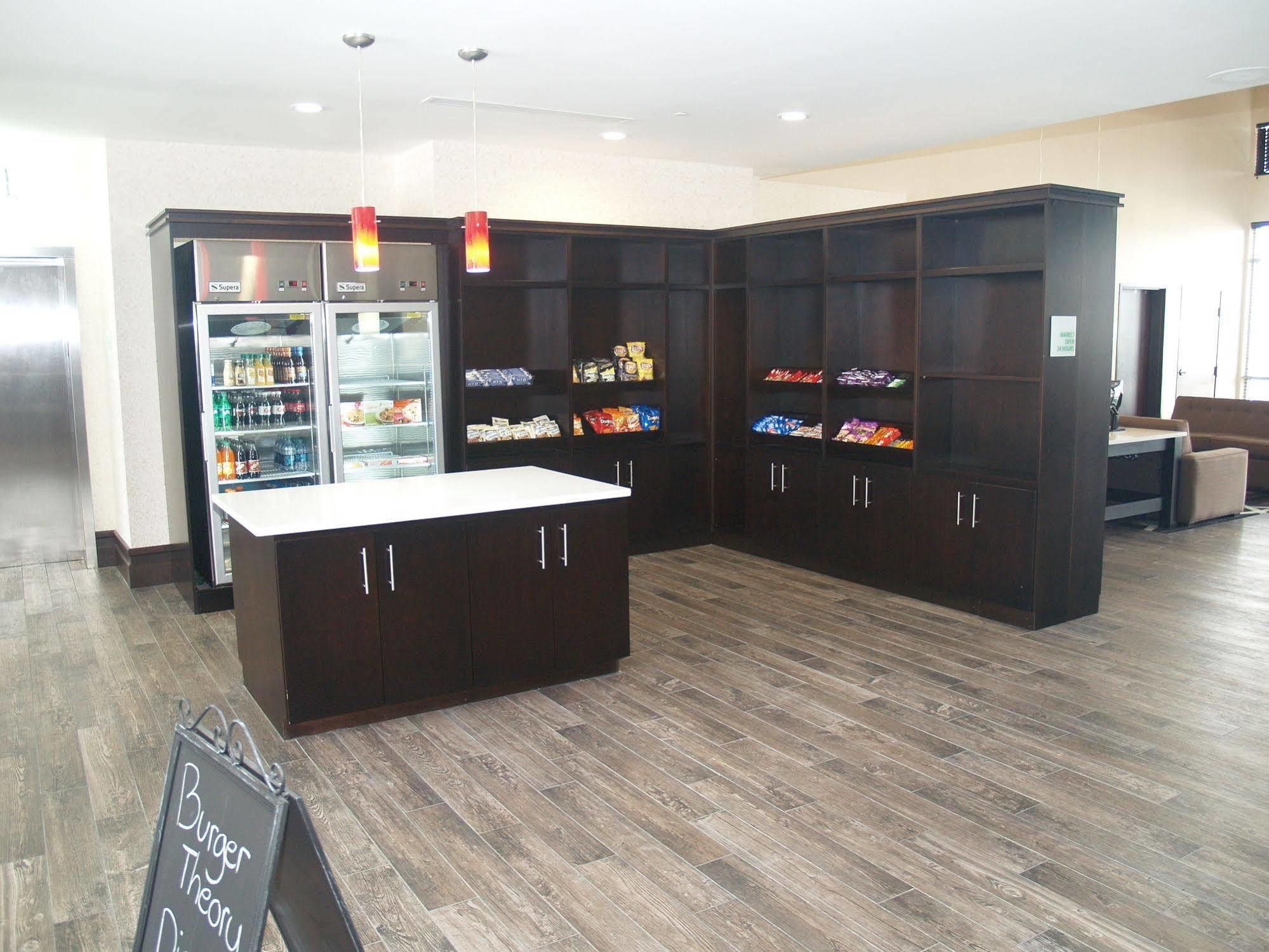 Holiday Inn Salina By Ihg Extérieur photo