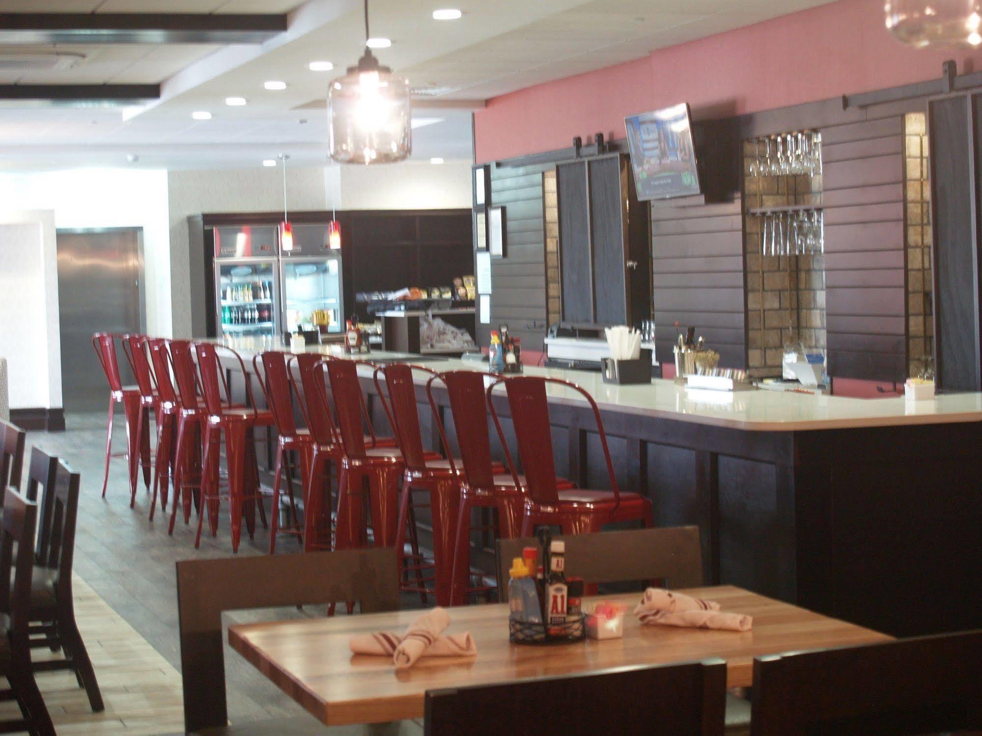 Holiday Inn Salina By Ihg Extérieur photo